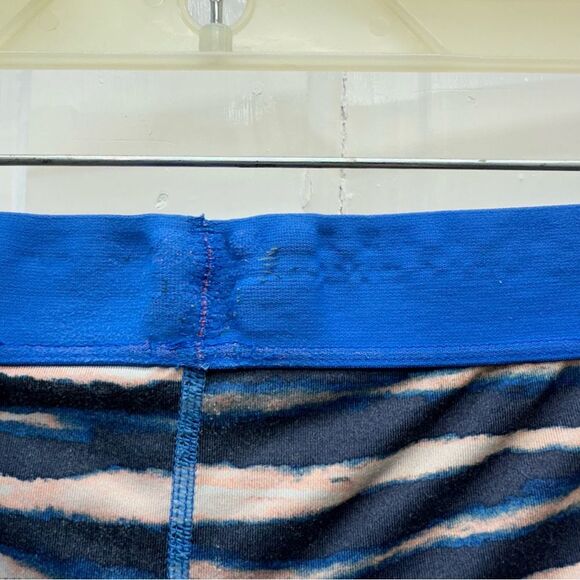 Nike Pro compression shorts women's small blue peach and grey. - Picture 4 of 5